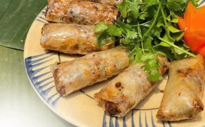 Fried spring rolls – The dish is never old in Vietnamese rice tray in Hanoian