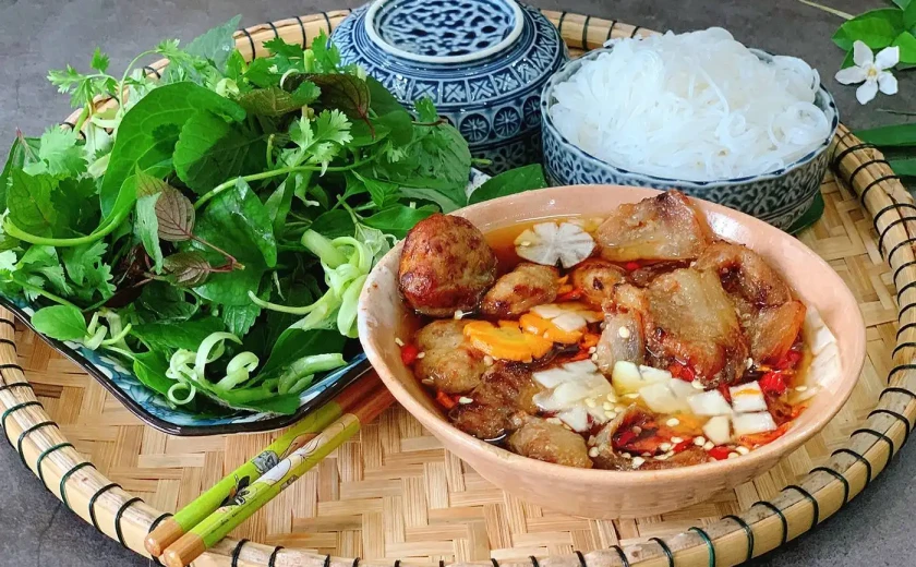 Bún chả: món đặc sản bình dị của người Hà Nội