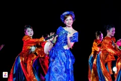 Hòa Minzy hóa Thị Mầu ở Lễ hội Văn hóa Thế giới tại Hà Nội