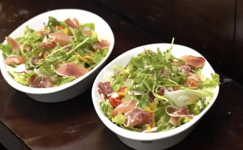 BACON SALAD – BẢN GIAO HƯỞNG GIỮA VỊ MẶN MÒN VÀ SỰ TƯƠI MÁT