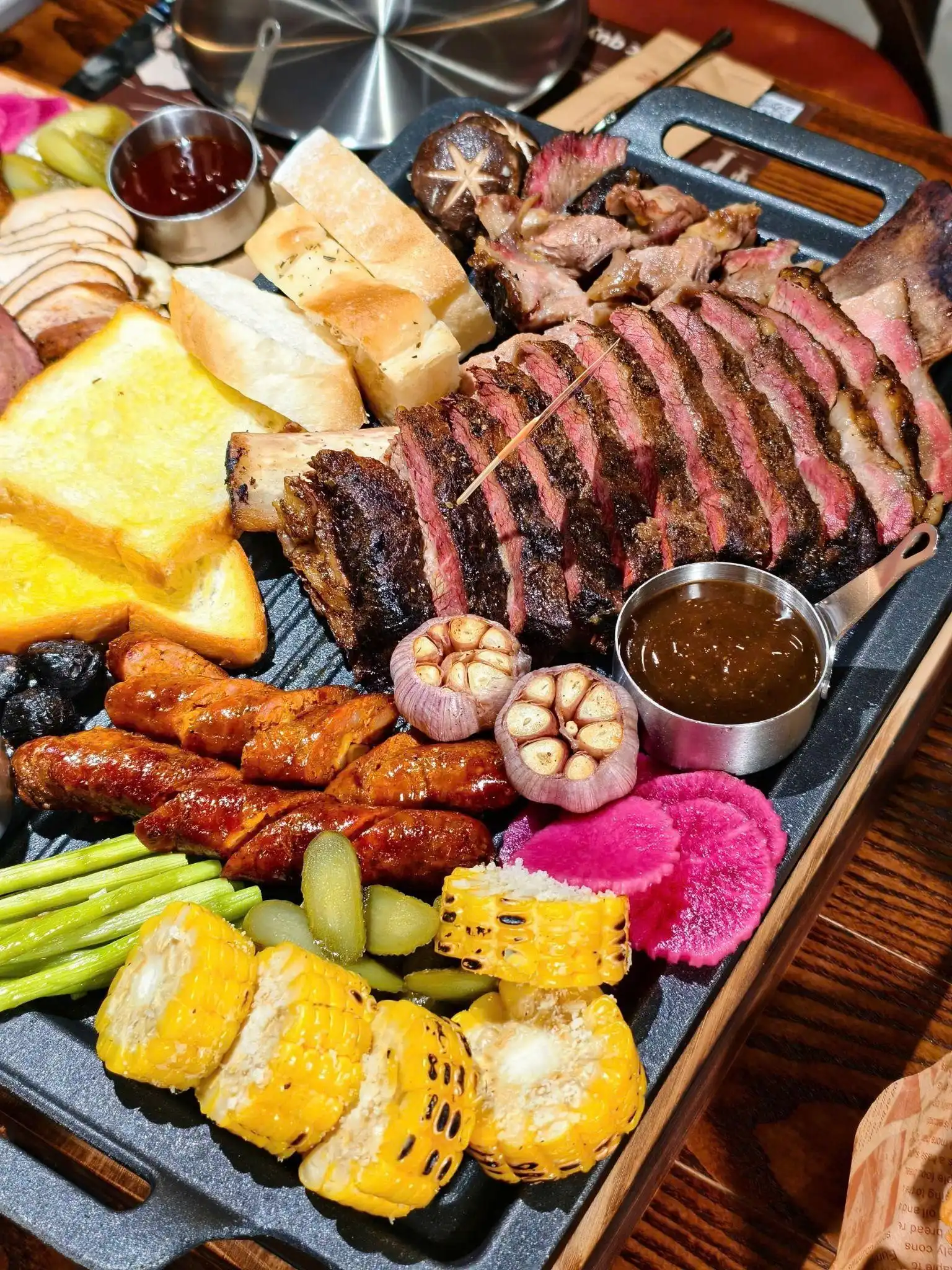 CTQ Texas BBQ – Đỉnh cao nướng chậm Texas được tái hiện ngay tại Thủ đô của Việt Nam
