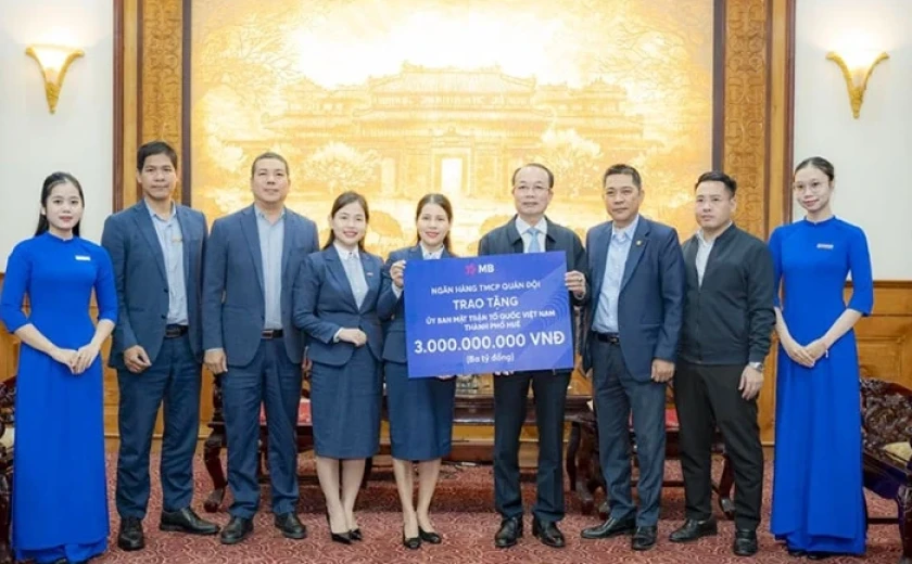 Ngân hàng TMCP Quân đội đóng góp 3 tỷ đồng hỗ trợ thành phố Huế khắc phục hậu quả thiên tai