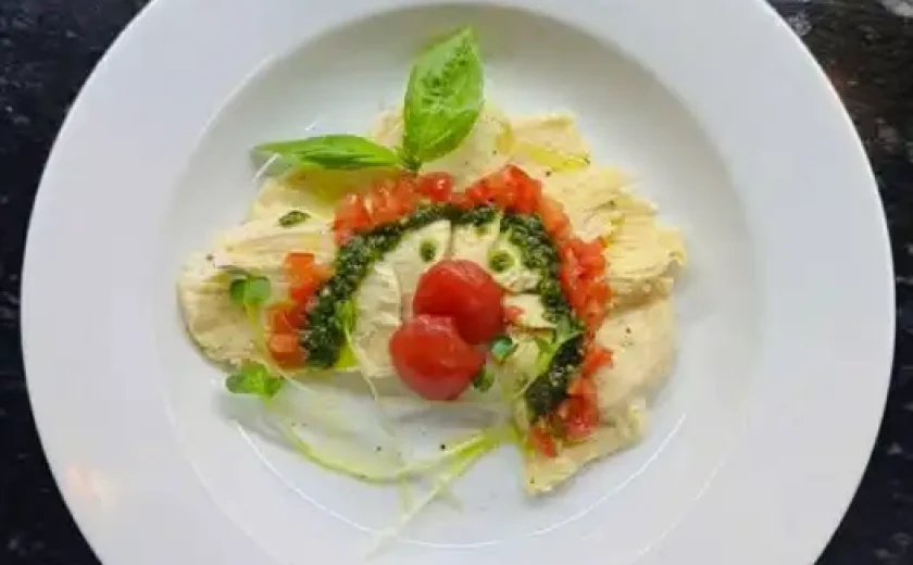 Caprese Chicken – Hương vị nước Ý thuần khiết tại Coraggio Italian Restaurant