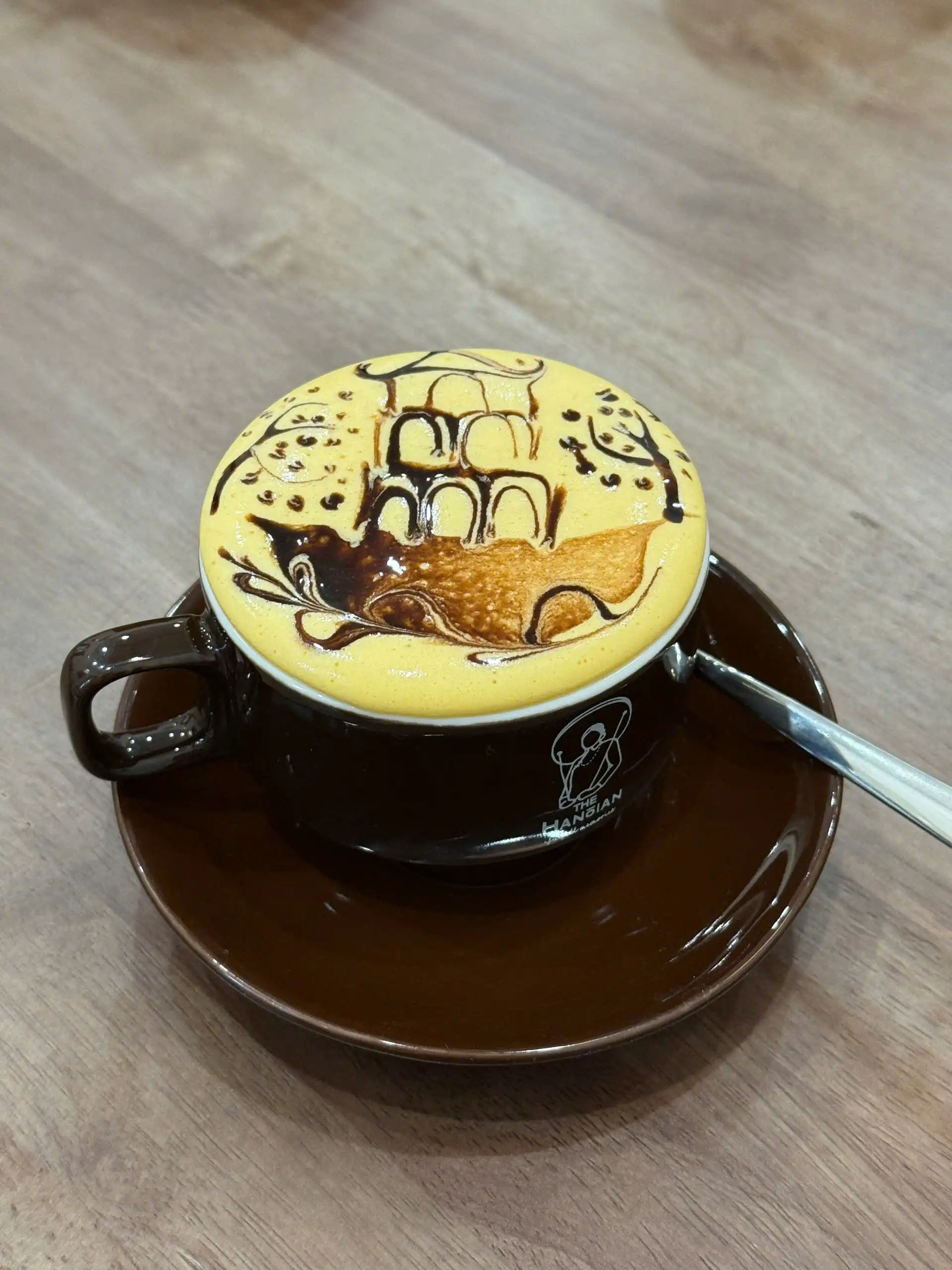 The Hanoian và người đứng sau những cốc cà phê trứng mang hồn Hà Nội