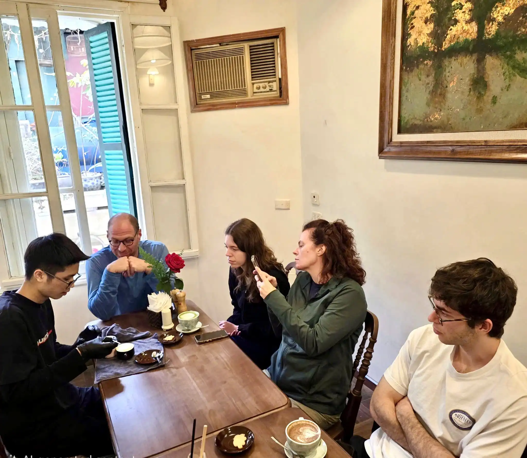 Trải nghiệm áo dài và không gian xuân phố cổ tại The Hanoian – 5 Trần Phú