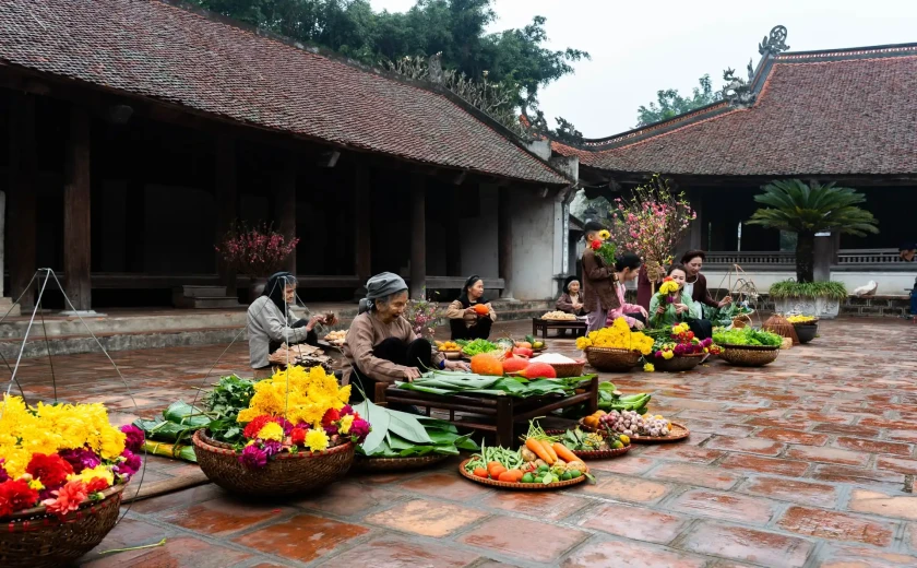 Sân đình ngày Tết: Nơi lưu giữ những mảnh hồn quê cũ