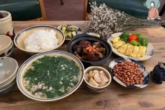 Mỹ Vị Đương Đại: Câu Chuyện Trăm Năm Gói Trong Một Điểm Chạm