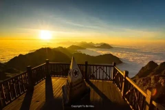 Chinh Phục Đỉnh Fansipan: Kinh Nghiệm Đặt Vé Tàu Lửa Và Vé Cáp Treo Sapa Từ A-Z