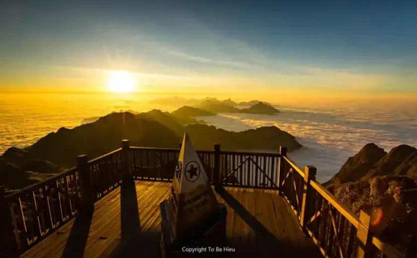 Chinh Phục Đỉnh Fansipan: Kinh Nghiệm Đặt Vé Tàu Lửa Và Vé Cáp Treo Sapa Từ A-Z