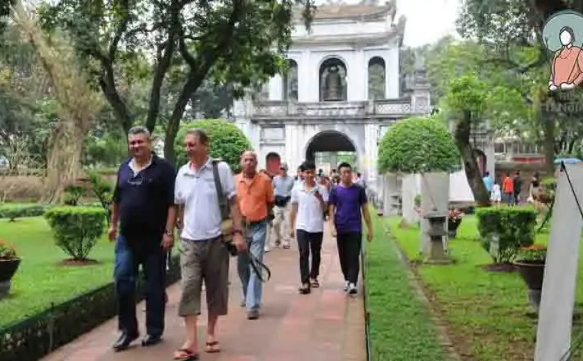 “Sự Hiếu Khách Hà Nội”: Khi Sự Tinh Tế Nằm Ở Những Điều Không Nói Ra