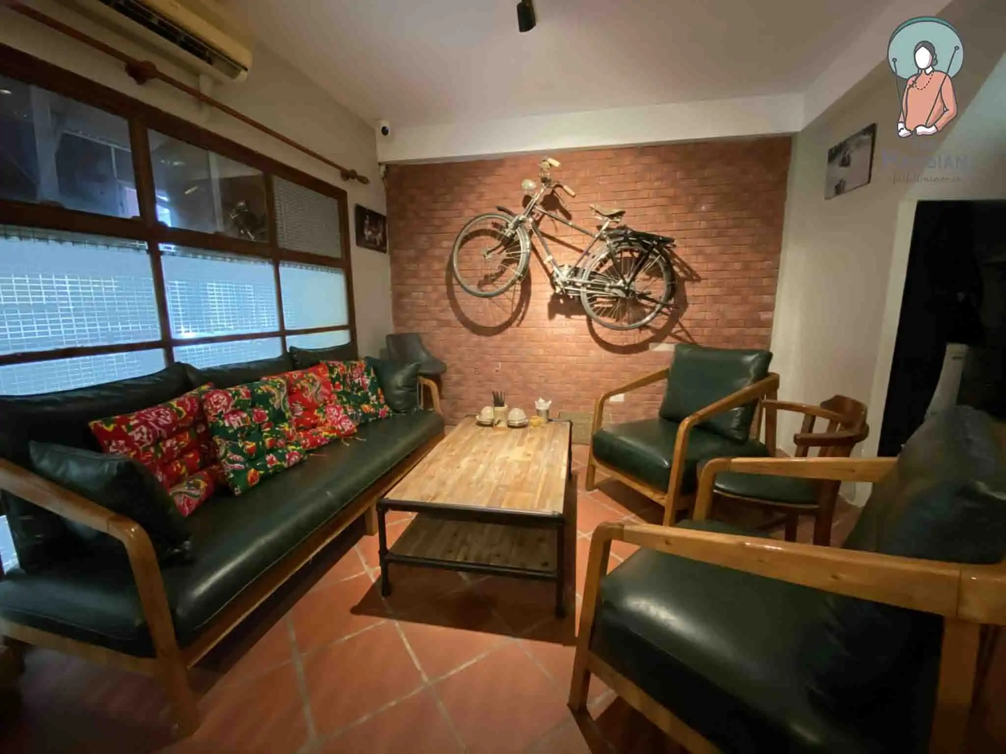 “Sự Hiếu Khách Hà Nội”: Khi Sự Tinh Tế Nằm Ở Những Điều Không Nói Ra