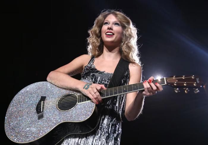 Taylor Swift biểu diễn trong chuyến lưu diễn Fearless Tour tại Madison Square Garden ở New York năm 2009 (Ảnh: Getty).
