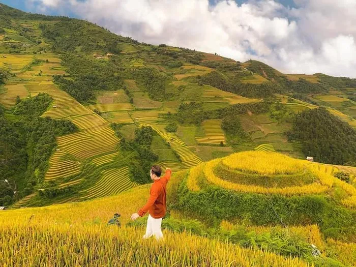 Du khách check in ở Mù Cang Chải. Nguồn: dulichchat