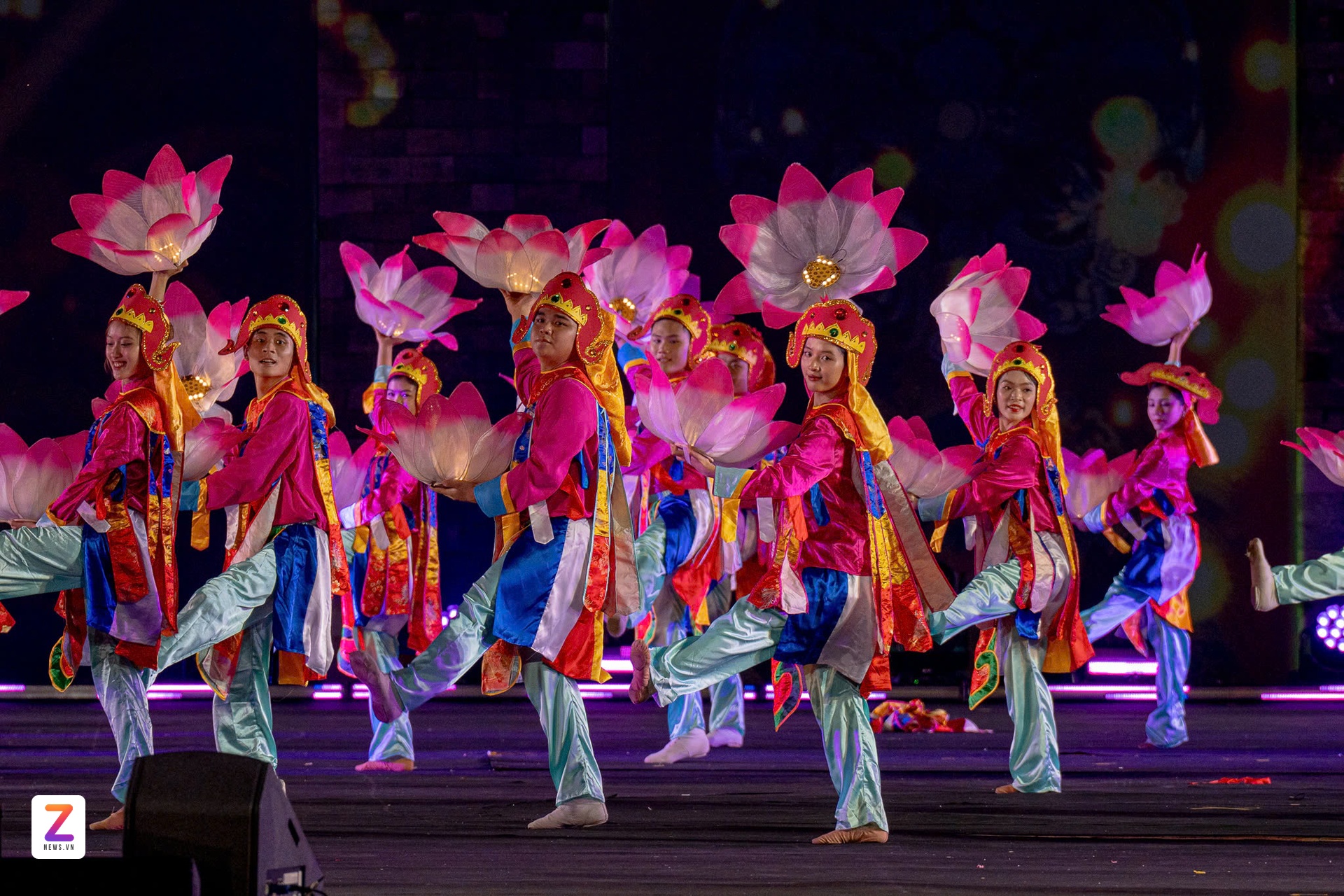 Le hoi Van hoa anh 14