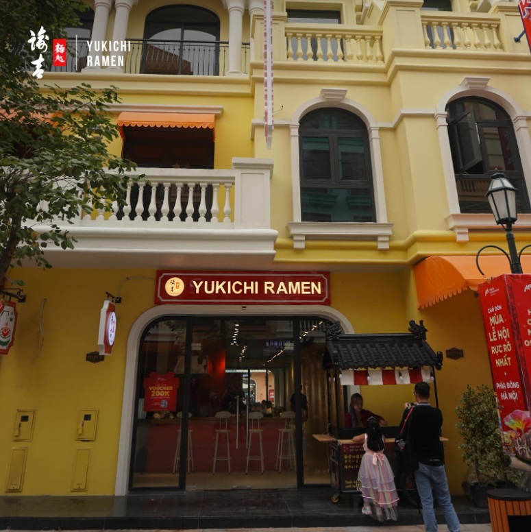Không gian nhà hàng tại cơ sở Grand World 